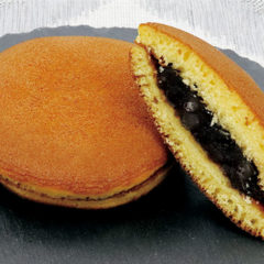 どら焼き<br>180円（税込）