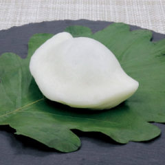 かしわ餅<br>130円（税込）