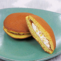 チーズどら焼き<br>180円(税込)