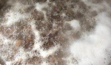 自家製の餡づくり